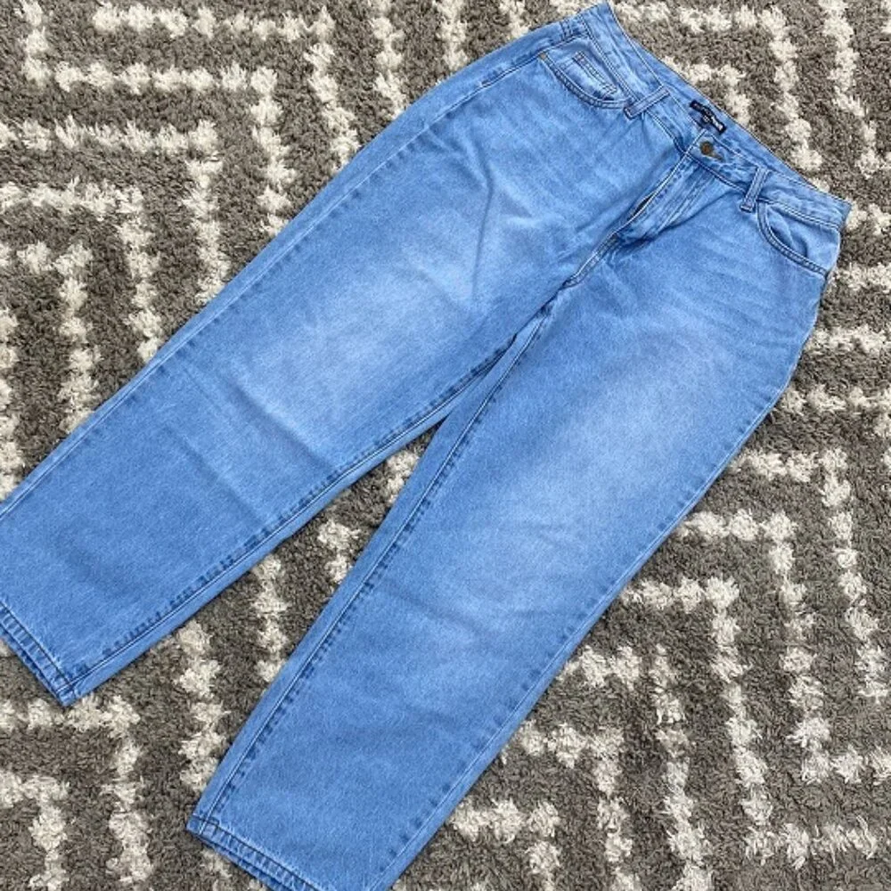 Butterfly Boyfriend jeans size 11 Strait Leg